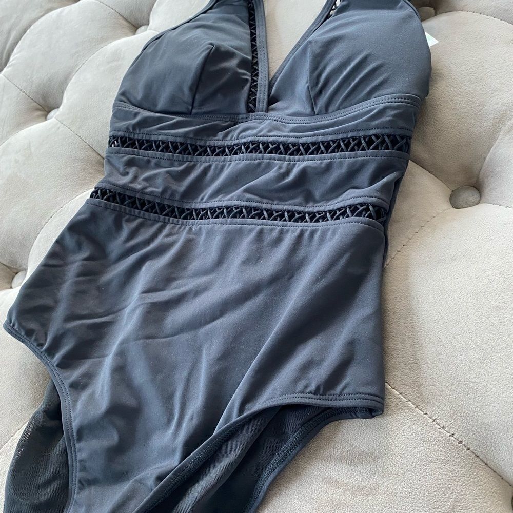 Sea Level Essentials Spliced One Piece Swimsuit 4 - Picture 6 of 11